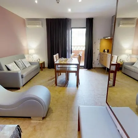 Leo (adults Only) Punta Umbria